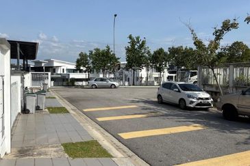 Double Storey Terrace Forest Heights SuperLink