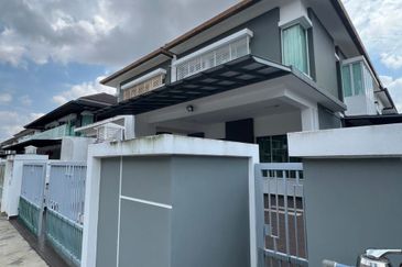 Double Storey Cluster | Taman Seri Austin