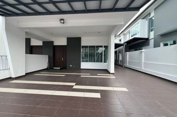 Double Storey Cluster | Taman Seri Austin