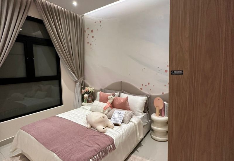 Service Apartment in Kota Iskandar Freehold 