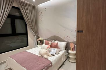 Service Apartment in Kota Iskandar Freehold 