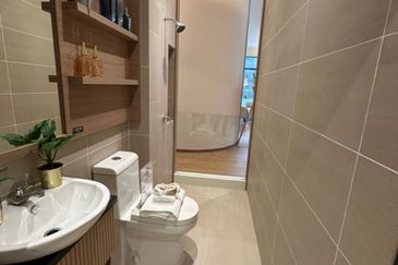 Service Apartment in Kota Iskandar Freehold 