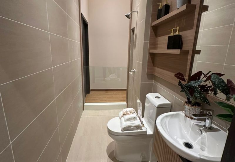 Service Apartment in Kota Iskandar Freehold 