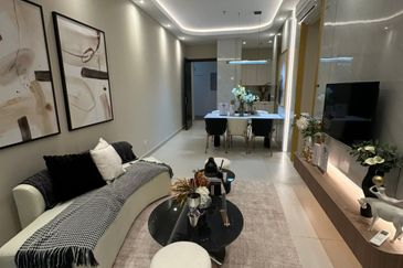 Service Apartment in Kota Iskandar Freehold 