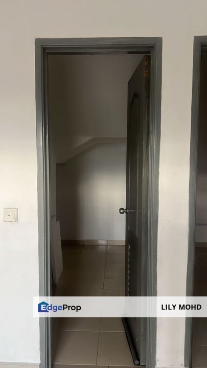 Taman Bukit Bayu Senai Corner 2 Tingkat Untuk Sewa, Johor, Senai