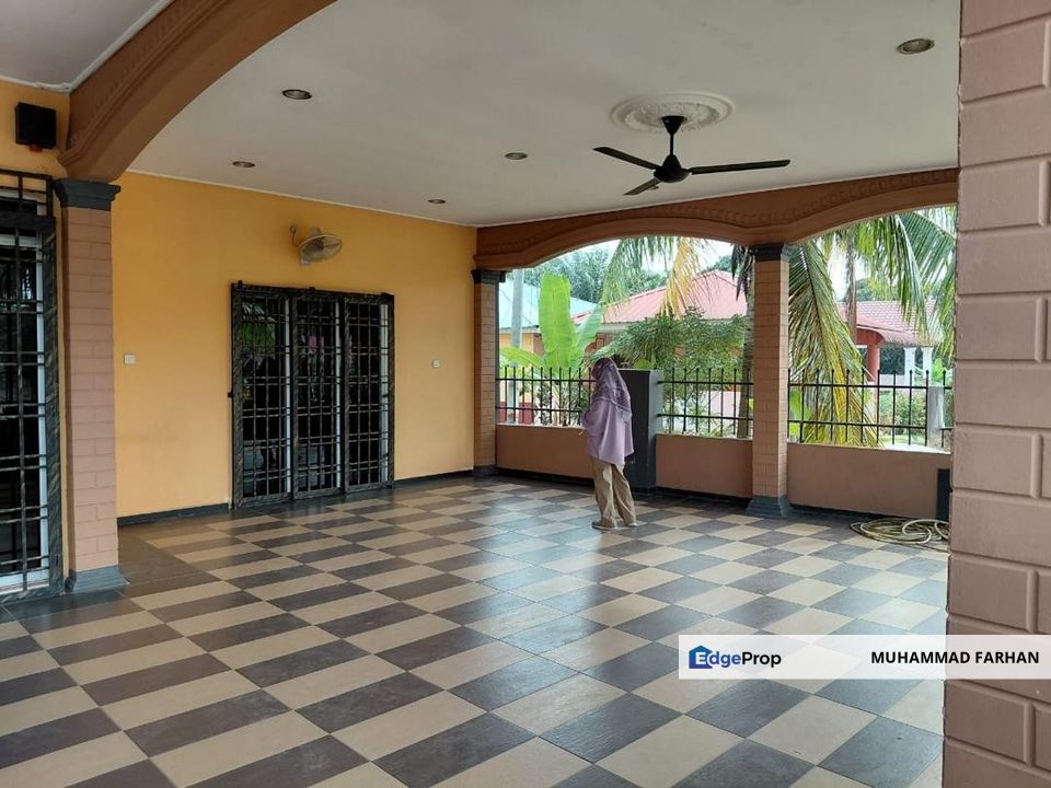 TERES SETINGKAT TAMAN SERULING, BULOH KASAP, SEGAMAT JOHOR, Johor, Segamat