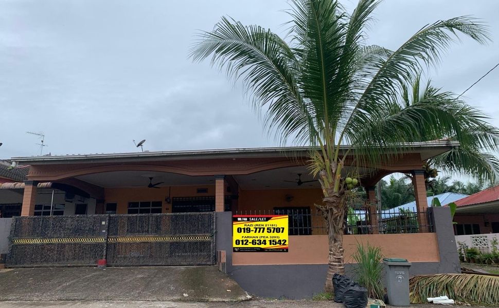 TERES SETINGKAT TAMAN SERULING, BULOH KASAP, SEGAMAT JOHOR, Johor, Segamat