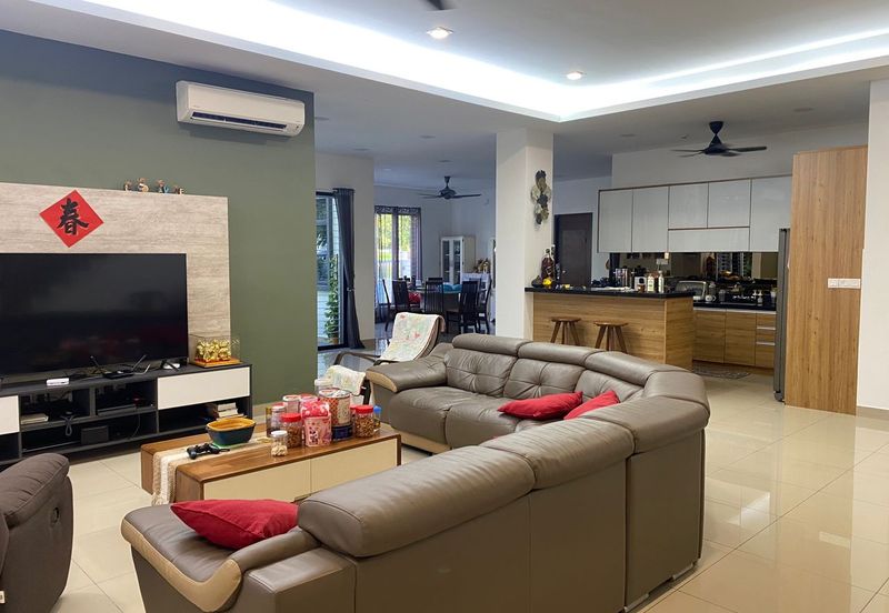 3 storey Semi D corner @ Setia Utama 1 