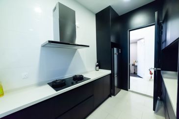 Aeres Eco Ardence Setia Alam 35x85 Semi D Renovated