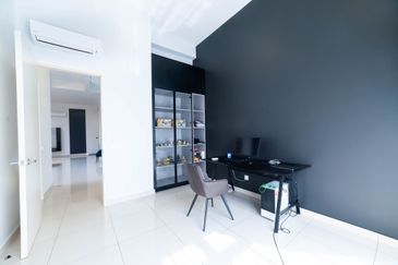 Aeres Eco Ardence Setia Alam 35x85 Semi D Renovated