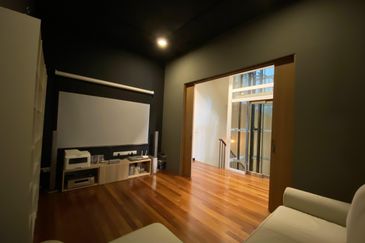 Duta Villa, Setia Alam