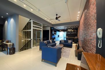 Duta Villa, Setia Alam