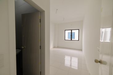 Jalan Setia Permai U13/42M