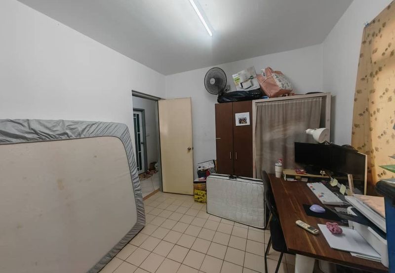 Perdana Exclusive Condominium