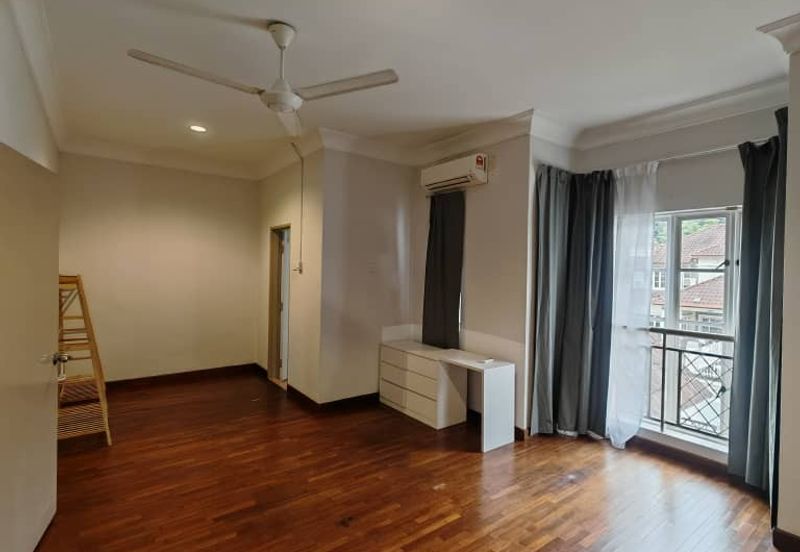 Mutiara Damansara Corner House