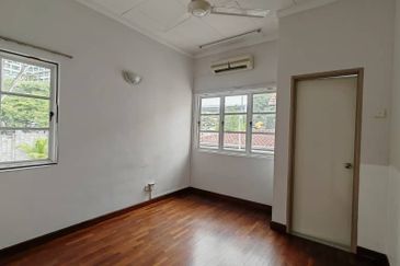 Mutiara Damansara Corner House
