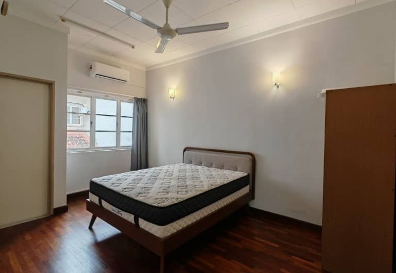 Mutiara Damansara Corner House