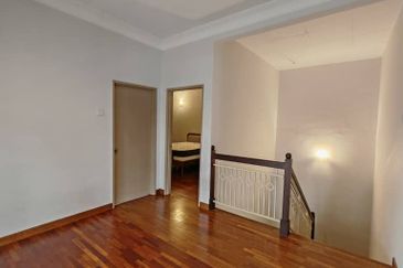 Mutiara Damansara Corner House