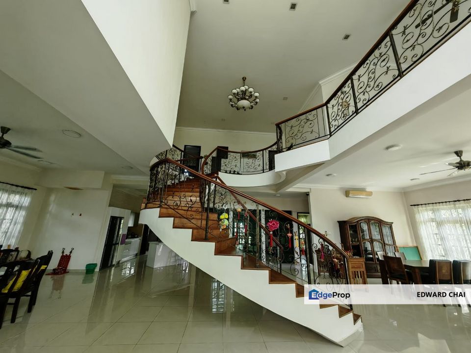 Well Maintained Corner Bunglow Lot, Selangor, Sepang