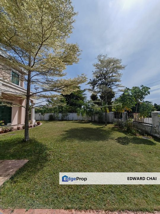 Well Maintained Corner Bunglow Lot, Selangor, Sepang