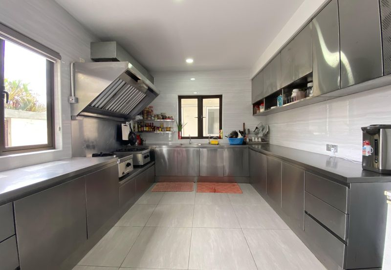 𝗟𝗼𝗰𝗸 𝗦𝘁𝗼𝗰𝗸 & 𝗕𝗮𝗿𝗿𝗲𝗹 - Tip top condition