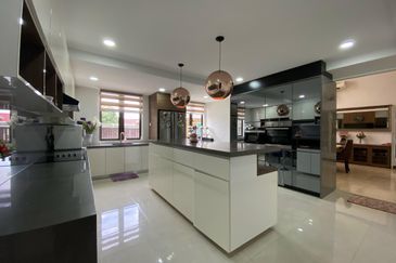 𝗟𝗼𝗰𝗸 𝗦𝘁𝗼𝗰𝗸 & 𝗕𝗮𝗿𝗿𝗲𝗹 - Tip top condition