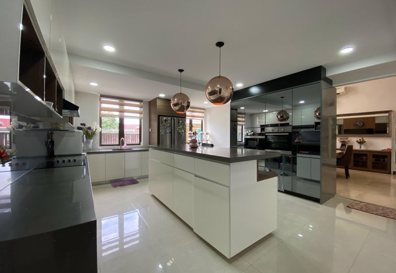 𝗟𝗼𝗰𝗸 𝗦𝘁𝗼𝗰𝗸 & 𝗕𝗮𝗿𝗿𝗲𝗹 - Tip top condition