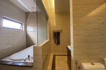 𝗟𝗼𝗰𝗸 𝗦𝘁𝗼𝗰𝗸 & 𝗕𝗮𝗿𝗿𝗲𝗹 - Tip top condition