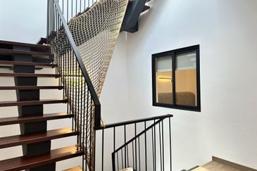 Jalan Taman Bukit Desa