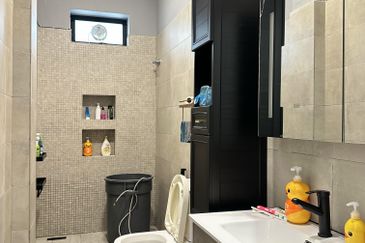 Jalan Taman Bukit Desa