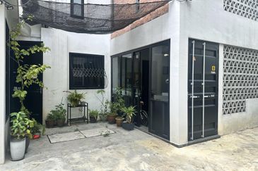 Jalan Taman Bukit Desa
