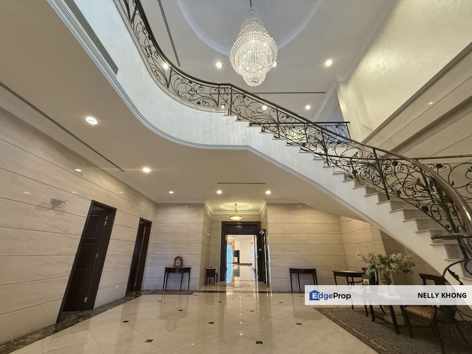 Japanese-Inspired Golf Bungalow Backing Lake & Fairway, Selangor, Seri Kembangan