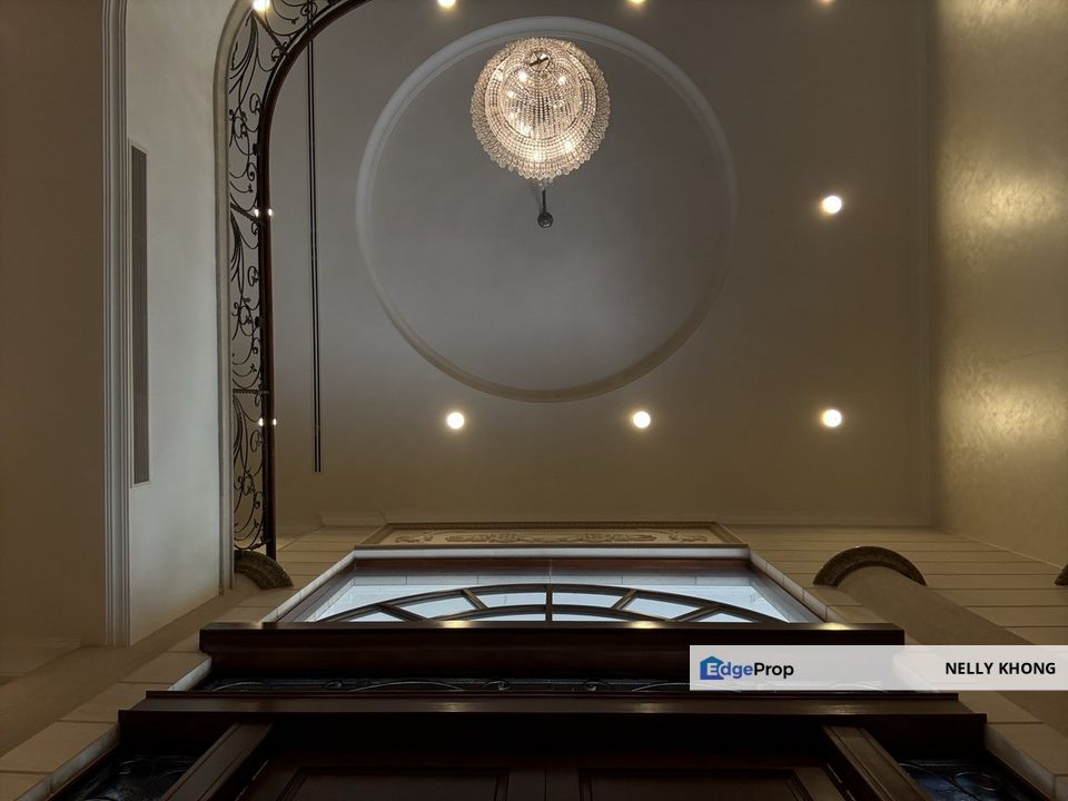 Japanese-Inspired Golf Bungalow Backing Lake & Fairway, Selangor, Seri Kembangan