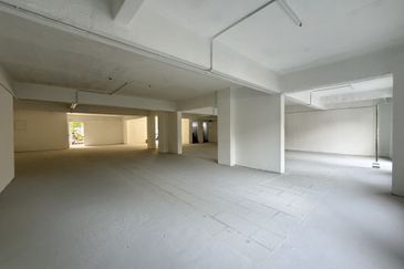 Exclusive: Refurbished Adjoining Shoplots. Full Block Available