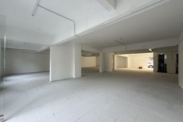 Exclusive: Refurbished Adjoining Shoplots. Full Block Available