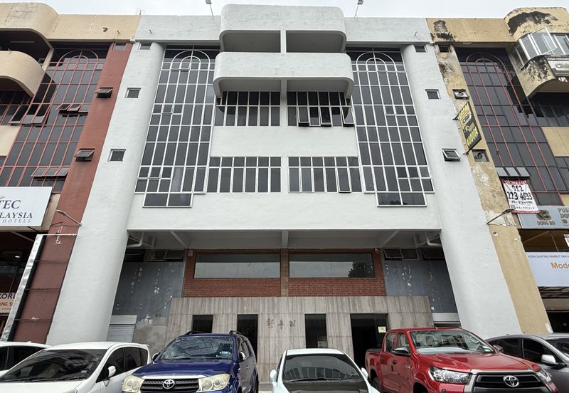 Exclusive: Refurbished Adjoining Shoplots. Full Block Available