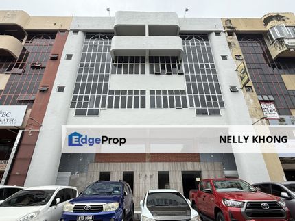 Exclusive: Refurbished Adjoining Shoplots. Full Block Available, Selangor, Ampang
