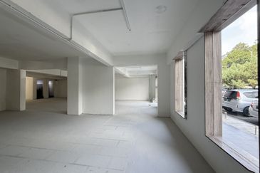 Exclusive: Refurbished Adjoining Shoplots. Full Block Available