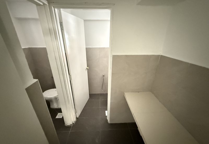 Exclusive: Refurbished Adjoining Shoplots. Full Block Available