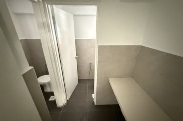 Exclusive: Refurbished Adjoining Shoplots. Full Block Available