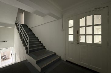 Exclusive: Refurbished Adjoining Shoplots. Full Block Available