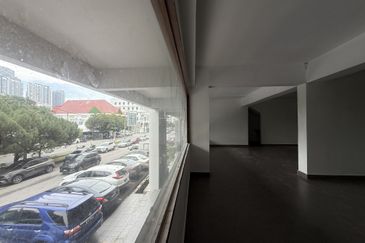 Exclusive: Refurbished Adjoining Shoplots. Full Block Available