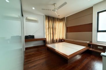 Papillon Desahill Condominium