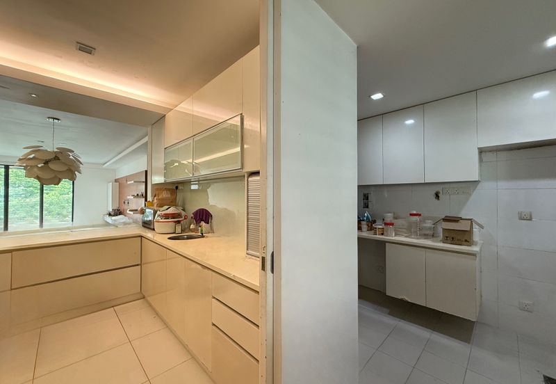 Papillon Desahill Condominium