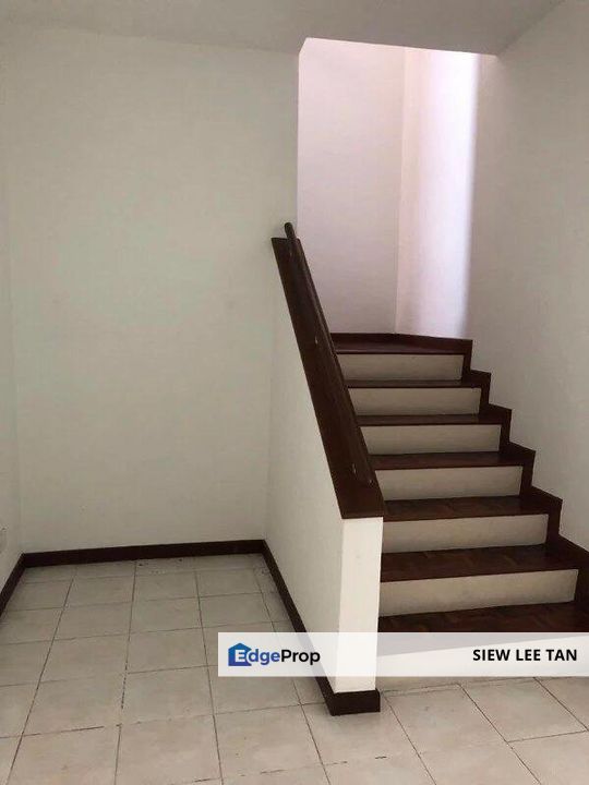 Parkville Sunway Damansara Townhouse Upper unit p/furnished for sale Basic, Selangor, Sunway Damansara