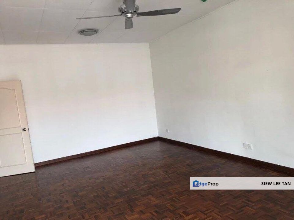 Parkville Sunway Damansara Townhouse Upper unit p/furnished for sale Basic, Selangor, Sunway Damansara