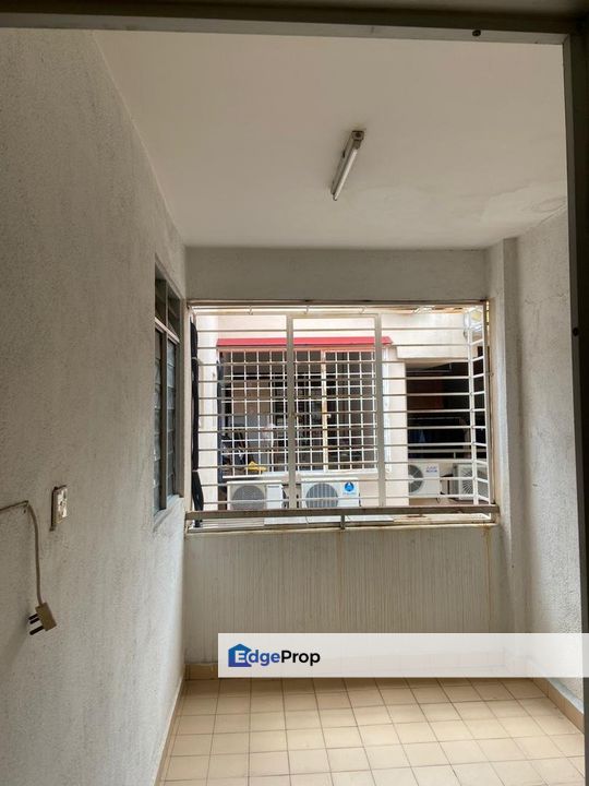 D'Shire Villa, Basic, Top floor, Selangor, Kota Damansara