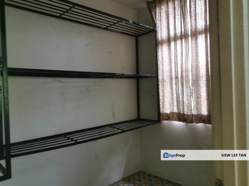 Saujana Akasia Sungai Buloh 2 sty b'glow for sale Basic good for own reno, Selangor, Sungai Buloh