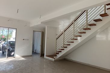 Ariza Elmina Gardens