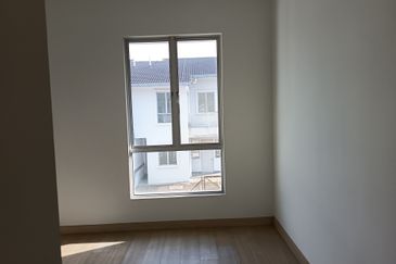 Ariza Elmina Gardens